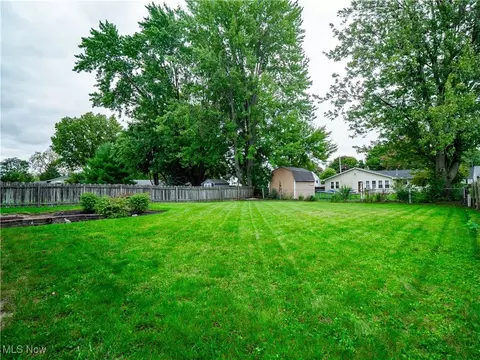 151 Greenway Dr, Elyria, OH 44035 photo 31