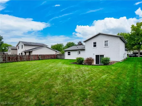 151 Greenway Dr, Elyria, OH 44035 photo 28