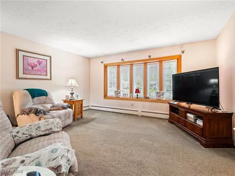 151 Greenway Dr, Elyria, OH 44035 photo 7