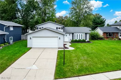 151 Greenway Dr, Elyria, OH 44035
