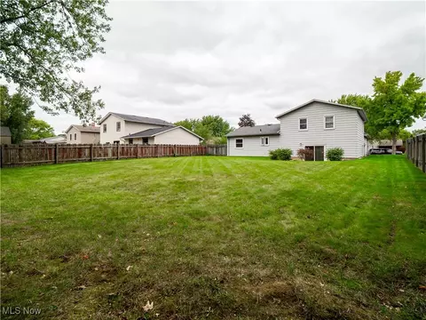 151 Greenway Dr, Elyria, OH 44035 photo 29