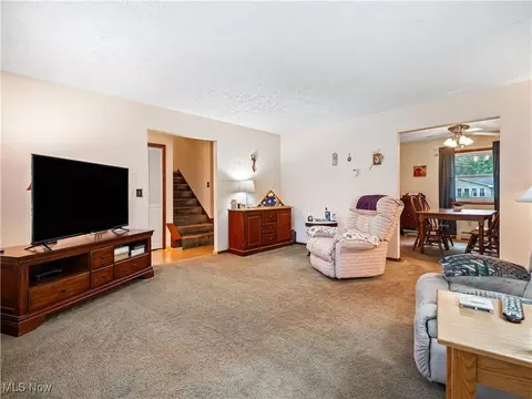 151 Greenway Dr, Elyria, OH 44035 photo 6