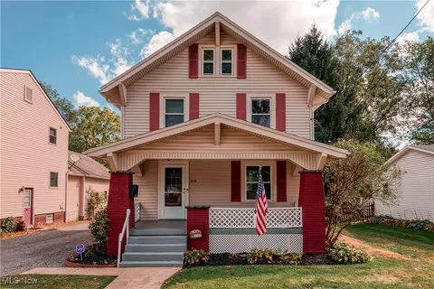 1230 Deville Ave NW, Canton, OH 44708