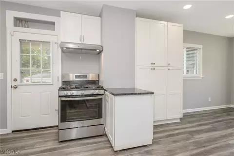 1230 Deville Ave NW, Canton, OH 44708 photo 12