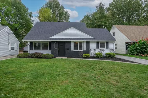 25565 Chatworth Dr, Euclid, OH 44117