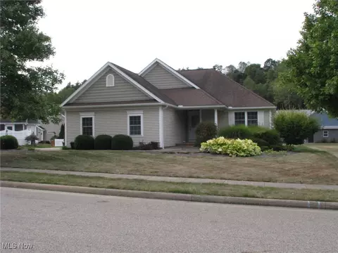 102 Quinn Cir, Millersburg, OH 44654