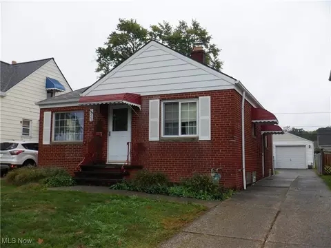 2923 Grovewood Ave, Parma, OH 44134