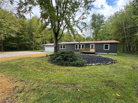 2204 Sheffield Rd, Ashtabula, OH 44004 photo 4