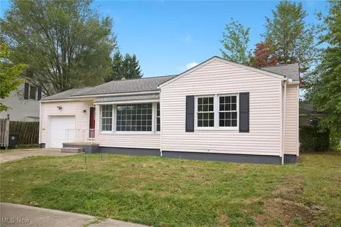 449 E Dresden Ave, Akron, OH 44301 photo 2