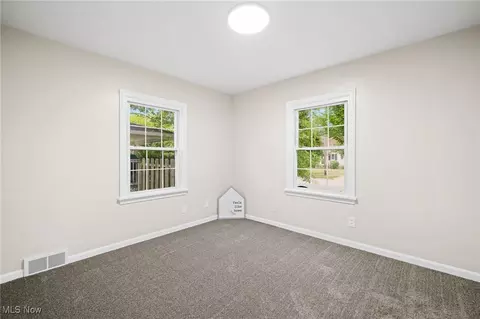 449 E Dresden Ave, Akron, OH 44301 photo 19