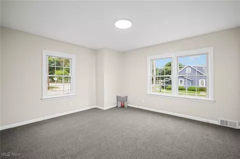 449 E Dresden Ave, Akron, OH 44301 photo 21