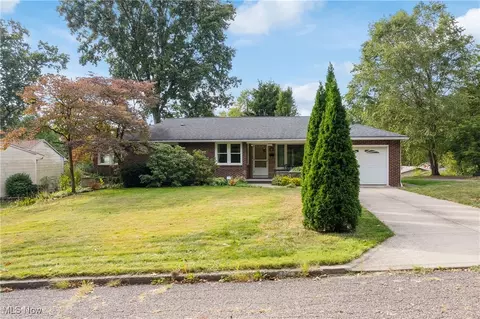 1821 Windsor Rd NE, Massillon, OH 44646