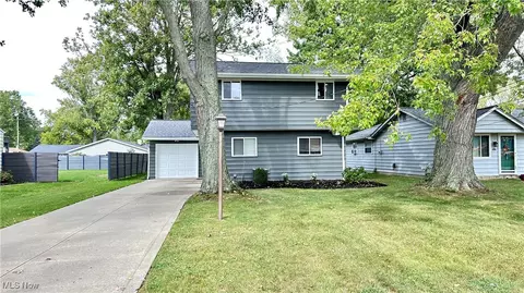 7271 Andover Dr, Mentor, OH 44060