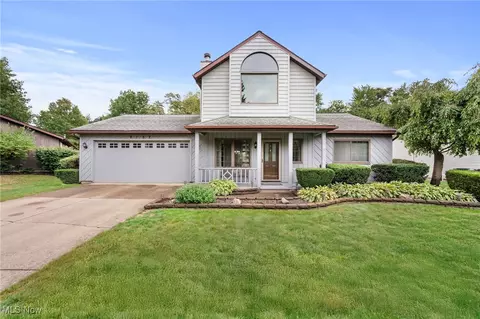 9152 Sugarbush Dr, Mentor, OH 44060