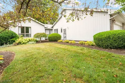 1214 Center Hill Sq NE, Canton, OH 44714