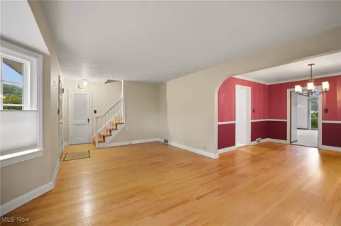 Living - 237 33rd St NW, Canton, OH 44709 photo 4 of 9