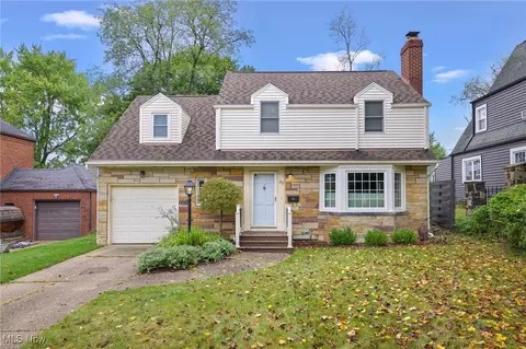 237 33rd St NW, Canton, OH 44709
