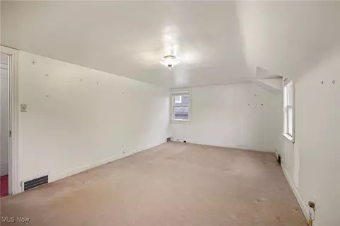 Bedroom - 237 33rd St NW, Canton, OH 44709 photo 6 of 9