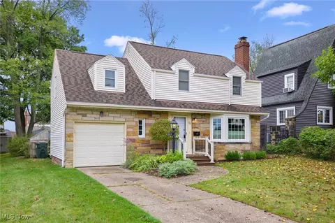 Exterior - 237 33rd St NW, Canton, OH 44709 photo 2 of 9