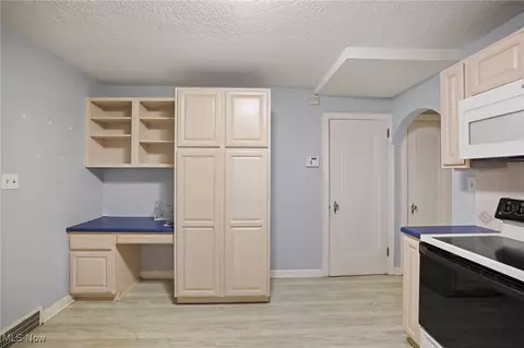 Kitchen - 237 33rd St NW, Canton, OH 44709 photo 6 of 6