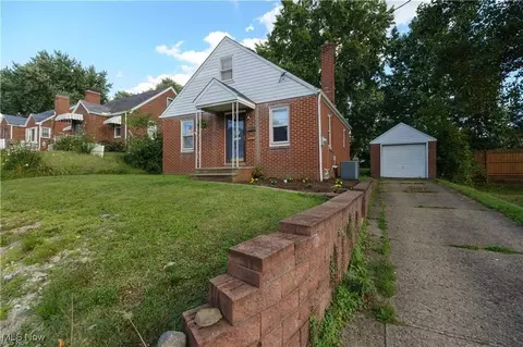 1580 25th St NW, Canton, OH 44709
