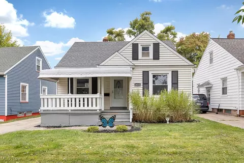 18215 Mapleboro Ave, Maple Heights, OH 44137