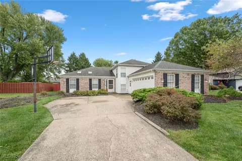 5961 Opal St, North Ridgeville, OH 44039