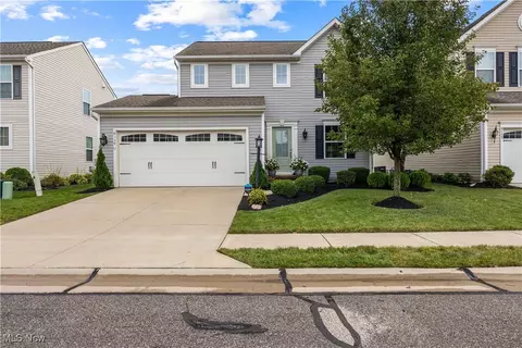 9159 Stonegate Cir, North Ridgeville, OH 44039