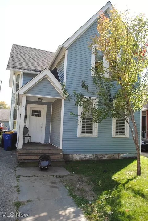 7013 Colgate Ave, Cleveland, OH 44102