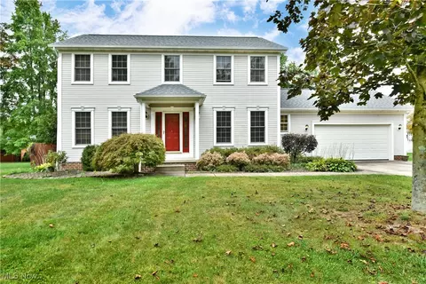 1265 Mary Dr SW, Warren, OH 44481