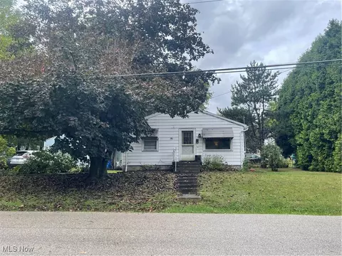 591 Sharp St, Salem, OH 44460