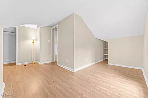 Bedroom - 915 Rosemont Ct NW, Canton, OH 44708 photo 8 of 11