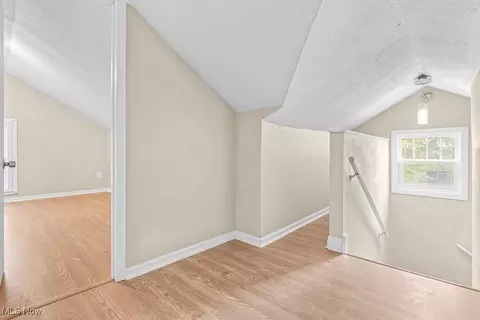 Entry Way - 915 Rosemont Ct NW, Canton, OH 44708 photo 6 of 7