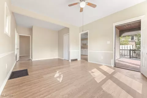 Living - 915 Rosemont Ct NW, Canton, OH 44708 photo 2 of 5