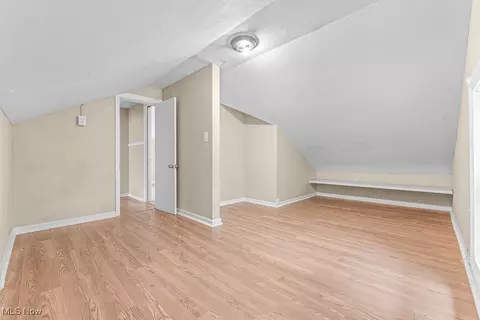 Bedroom - 915 Rosemont Ct NW, Canton, OH 44708 photo 4 of 11