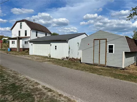 524 N Cambridge St, Cumberland, OH 43732