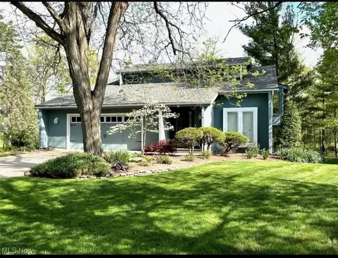 12651 N Star Dr, North Royalton, OH 44133