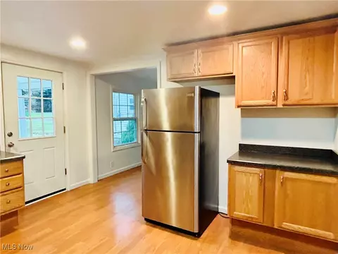 37 Harvey St, Struthers, OH 44471 photo 6