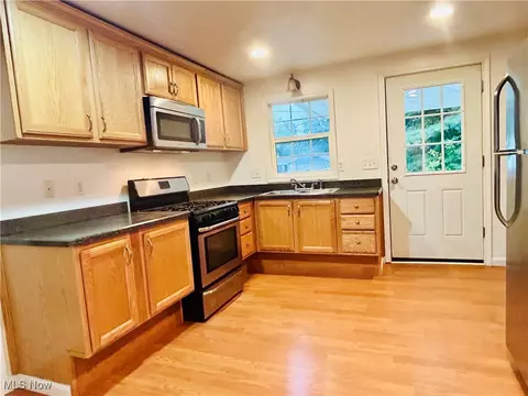 37 Harvey St, Struthers, OH 44471 photo 11