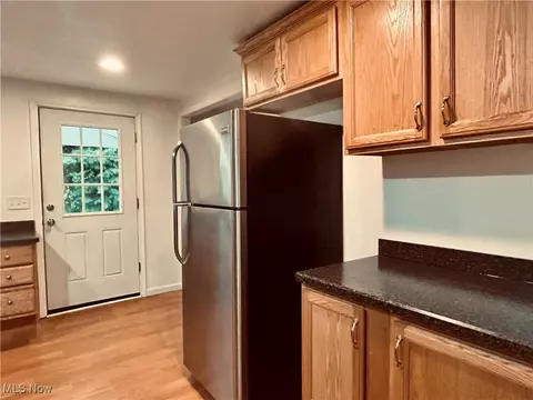 37 Harvey St, Struthers, OH 44471 photo 10