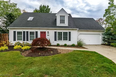 948 E Kensington Ln, Streetsboro, OH 44241