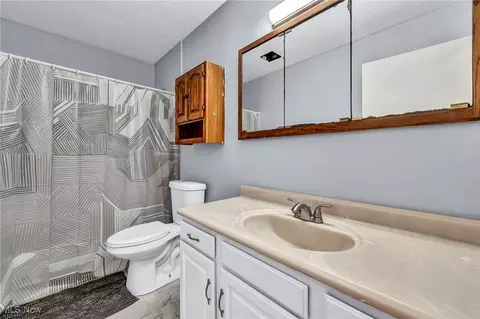 251 Windsor Dr, Elyria, OH 44035 photo 12