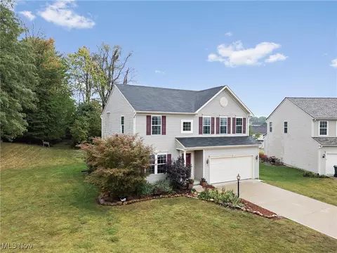 1611 Seabiscuit Dr NE, Canton, OH 44721 photo 2
