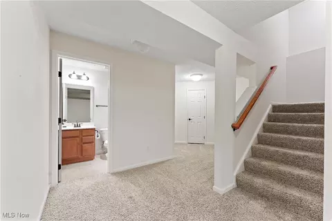 1611 Seabiscuit Dr NE, Canton, OH 44721 photo 44