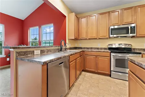1611 Seabiscuit Dr NE, Canton, OH 44721 photo 15