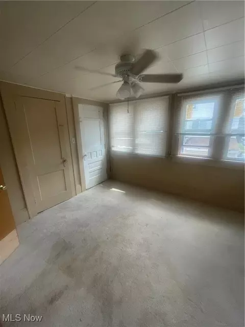 860 Chalker St, Akron, OH 44310 photo 8