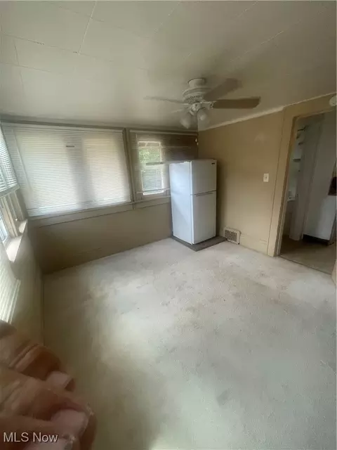 860 Chalker St, Akron, OH 44310 photo 7