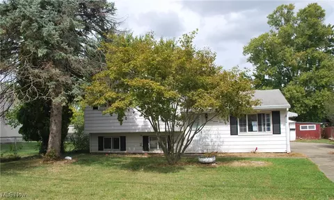 174 Warden Ave, Elyria, OH 44035