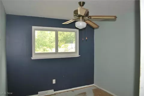 174 Warden Ave, Elyria, OH 44035 photo 8