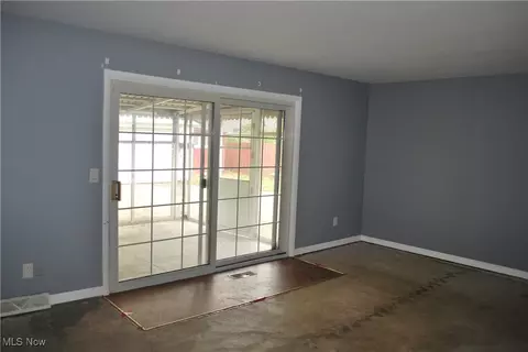174 Warden Ave, Elyria, OH 44035 photo 4